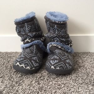 Muk Luks slippers